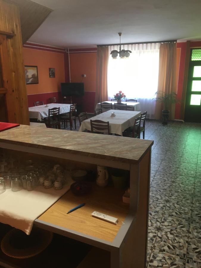 Hotel Buekk Vendeghaz à Noszvaj Extérieur photo