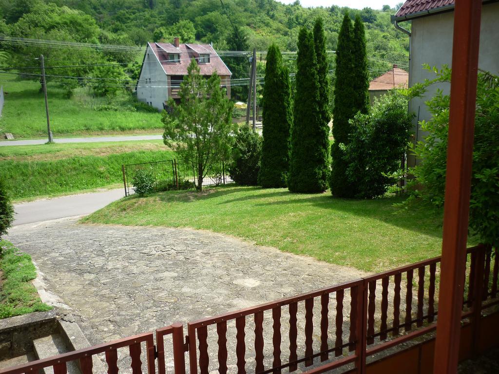 Hotel Buekk Vendeghaz à Noszvaj Extérieur photo